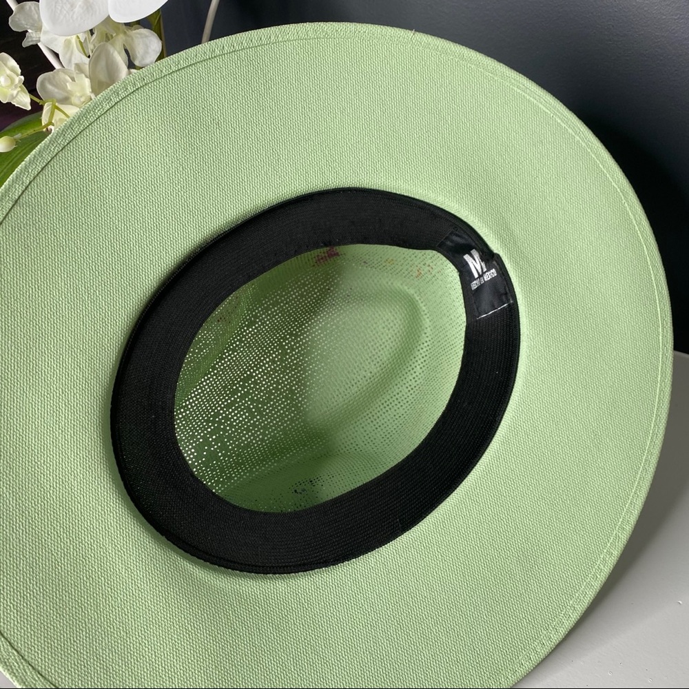 Hand painted hat - Picture 5 of 5